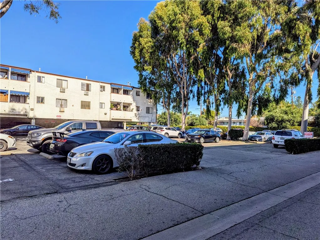 Additional image 43 of 18530 Hatteras St Unit 329, Tarzana, CA 91356