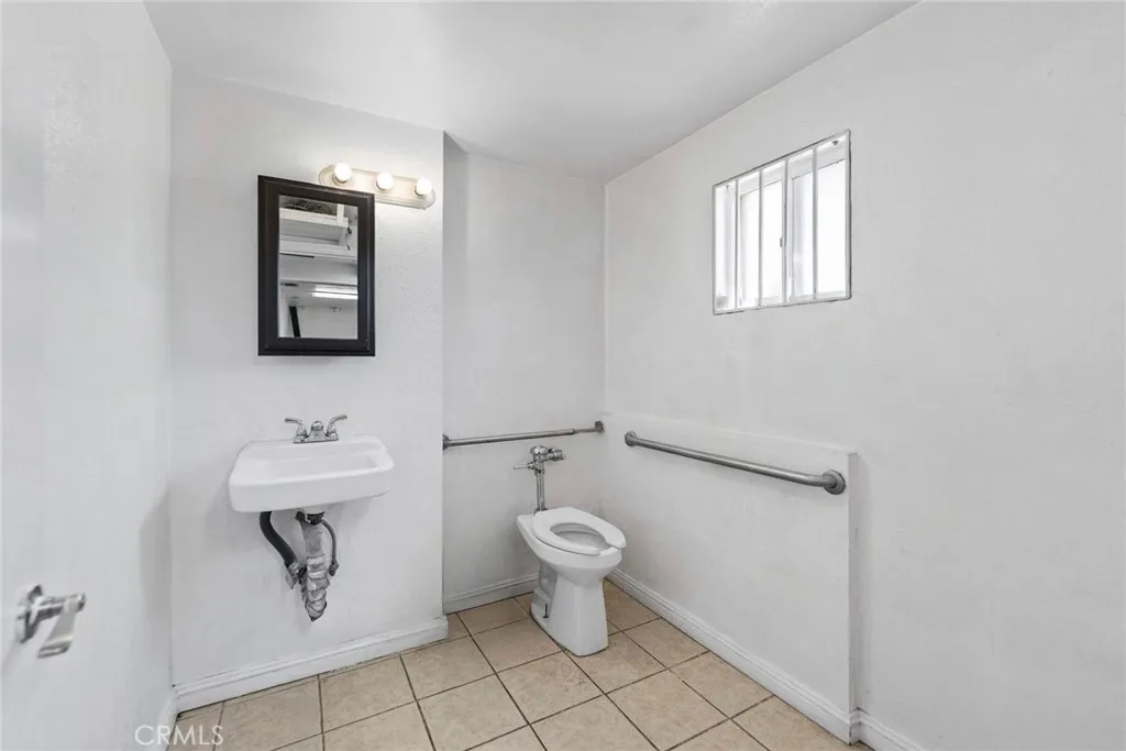 Additional image 19 of 10397 Hole Ave, Riverside, CA 92505