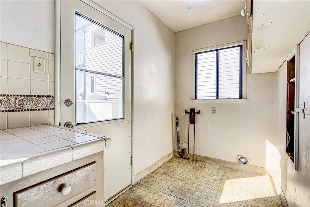 Additional image 23 of 340 Avenue F, Redondo Beach, CA 90277