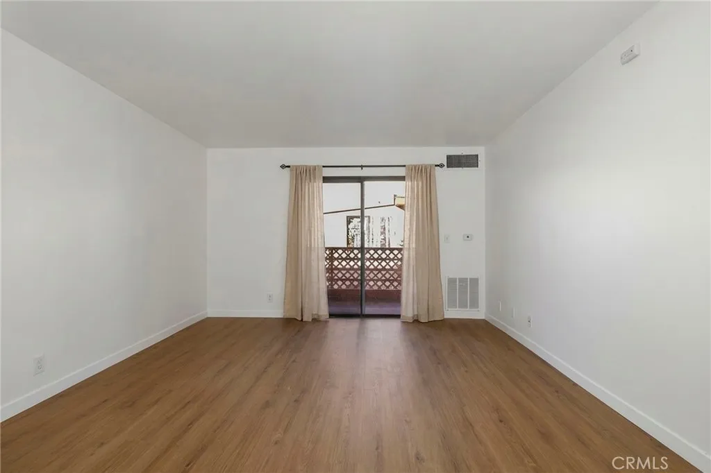 Additional image 3 of 6815 Remmet Unit 311, Canoga Park, CA 91303