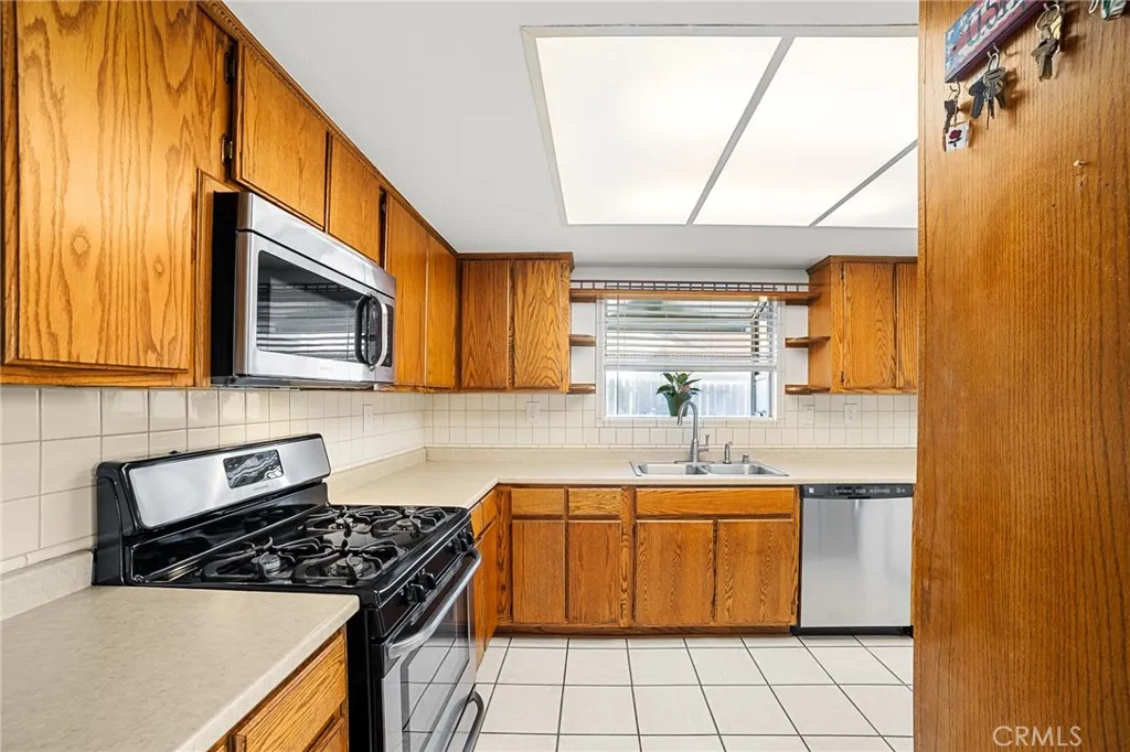 Additional image 45 of 1549 Agate St, Colton, CA 92324