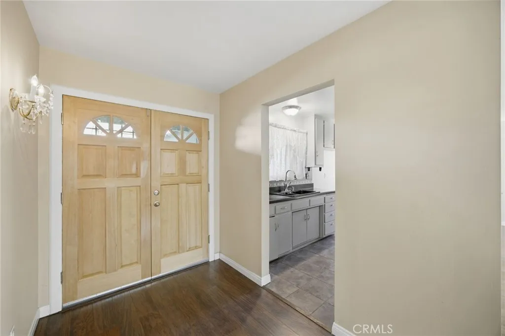 Additional image 10 of 4975 Loris Street, San Diego, CA 92105