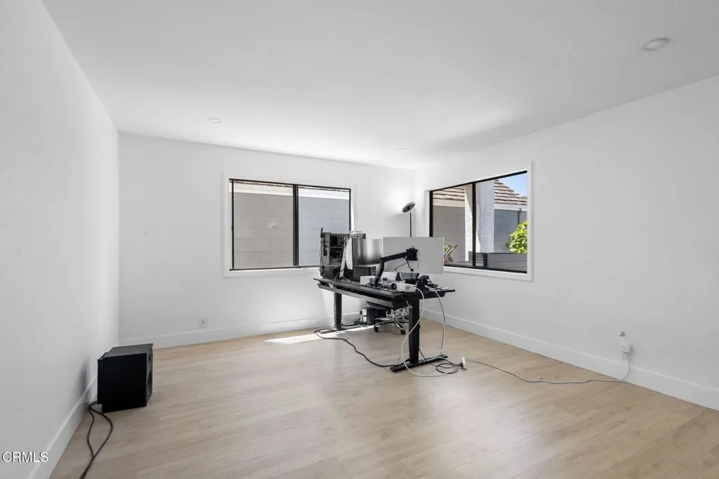 Additional image 58 of 3960 W Hemlock Street, Oxnard, CA 93035