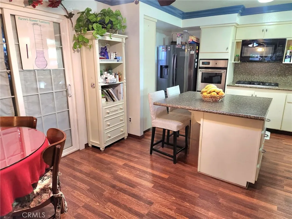 Additional image 81 of 19755 Steinway Street, Canyon Country, CA 91351