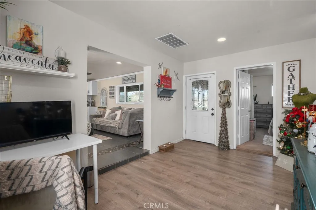 Additional image 61 of 826 W Main St, Riverside, CA 92507