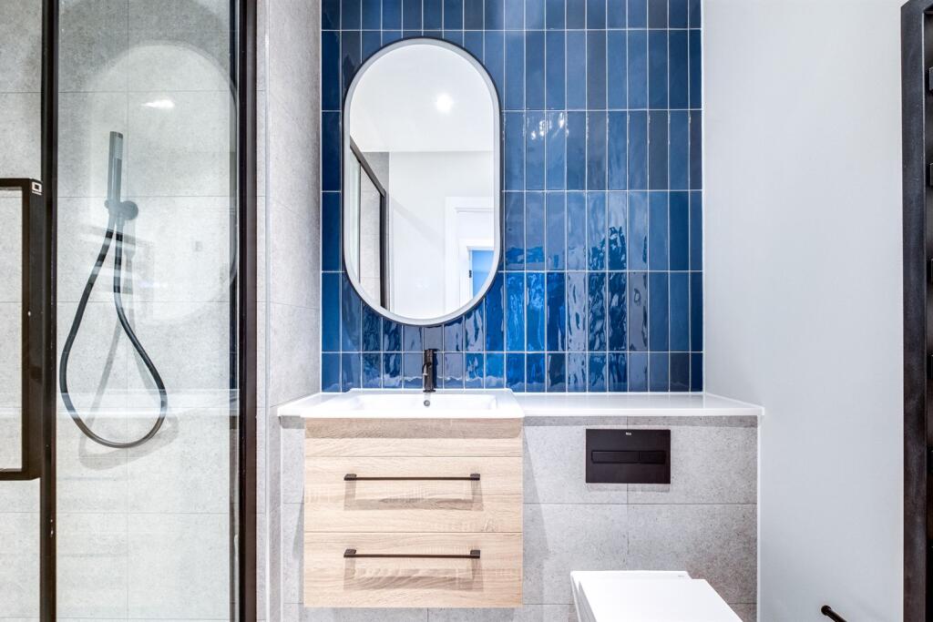 Additional image 8 of Belmont Wharf, Glasswater Locks, B4