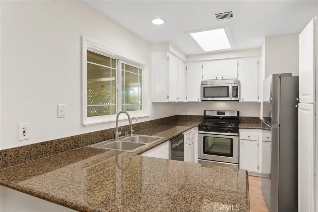 Additional image 15 of 1691 W Ontario Avenue, Corona, CA 92882