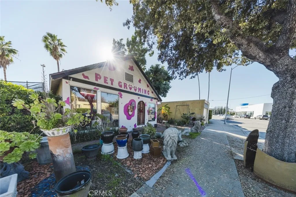 Additional image 44 of 2006 E Foothill Boulevard, Pasadena, CA 91107