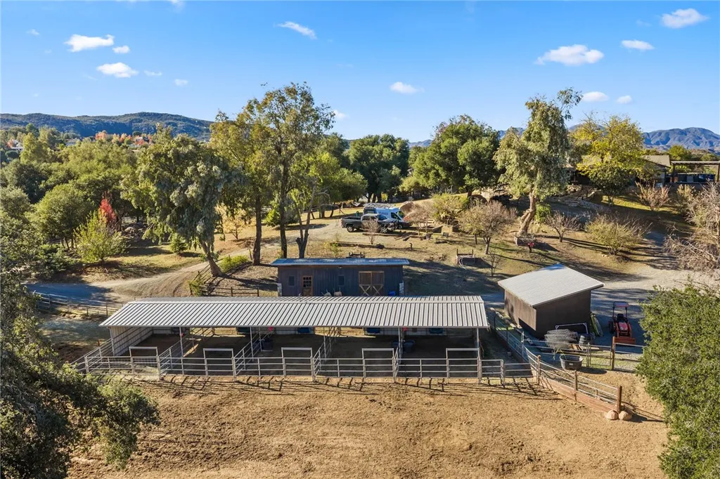 Additional image 5 of 17705 Rodeo Road, Ortega Mountain, CA 92530