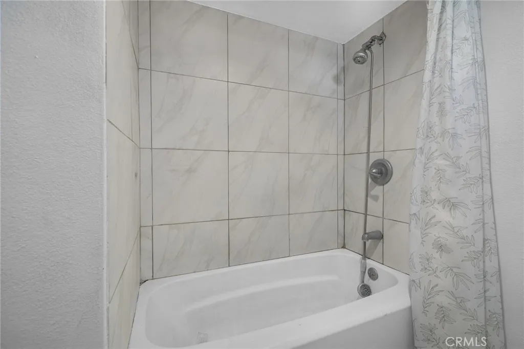 Additional image 91 of 826 W Main St, Riverside, CA 92507