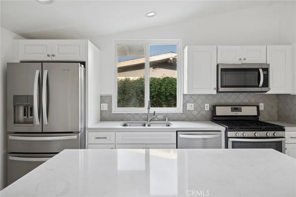 Additional image 10 of 305 Nassau Road, Costa Mesa, CA 92626