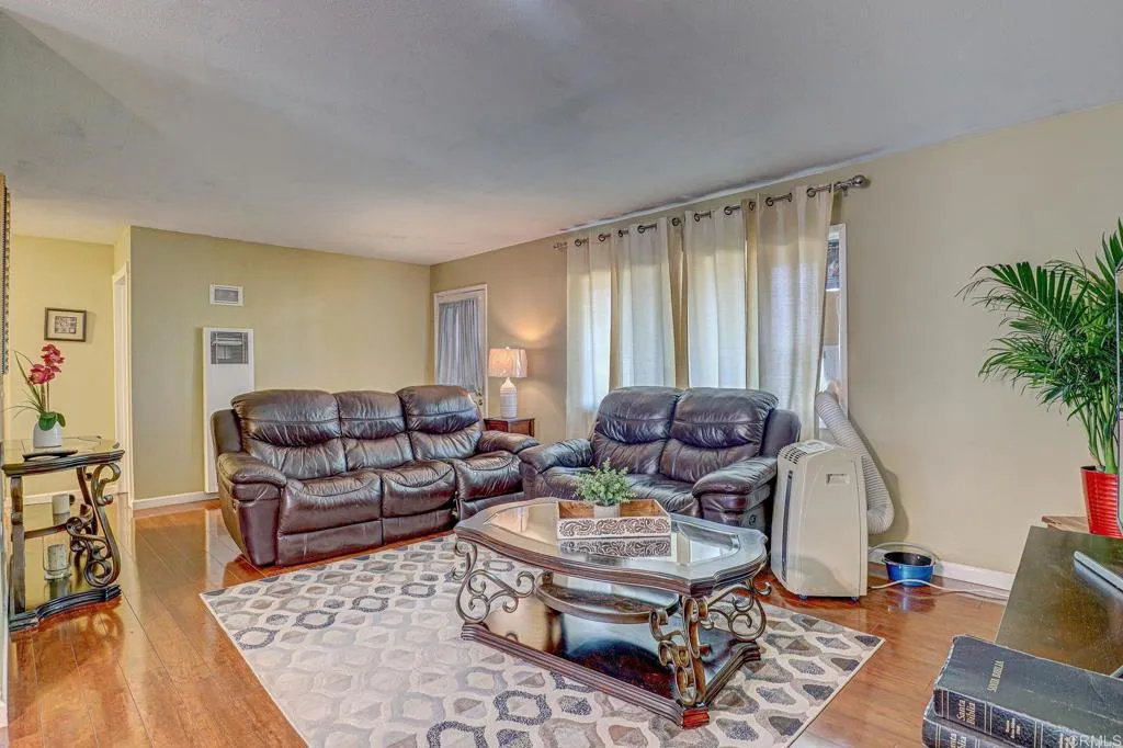 Additional image 5 of 524 Parkbrook St, Spring Valley, CA 91977