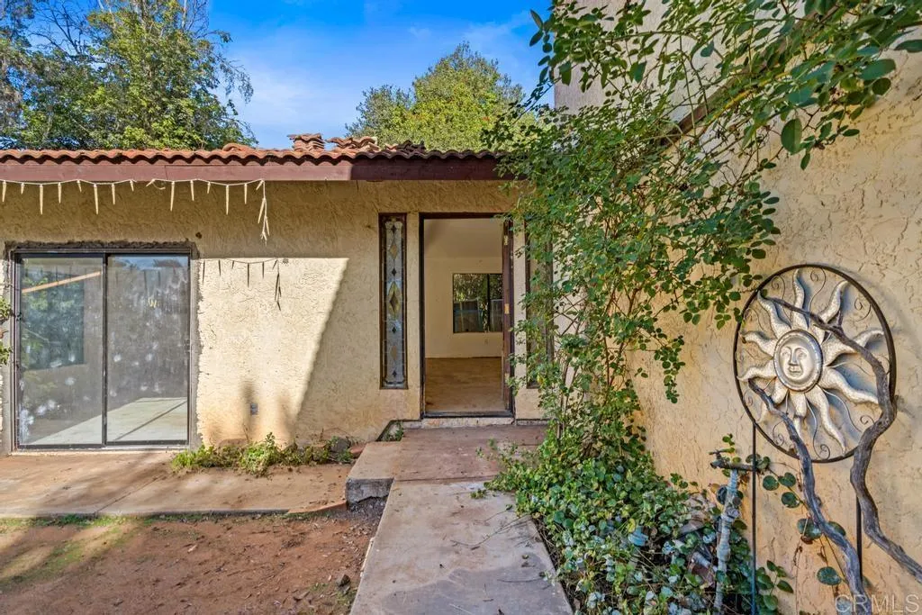 Additional image 6 of 1654 Tierra Libertia Rd, Escondido, CA 92026