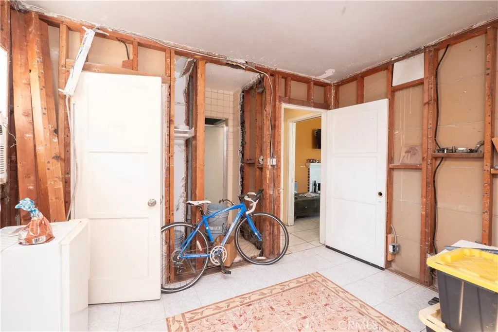 Additional image 60 of 2422 N Forest Ave, Santa Ana, CA 92706