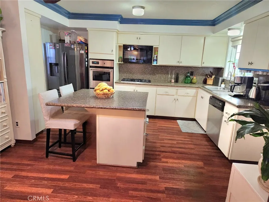 Additional image 84 of 19755 Steinway Street, Canyon Country, CA 91351