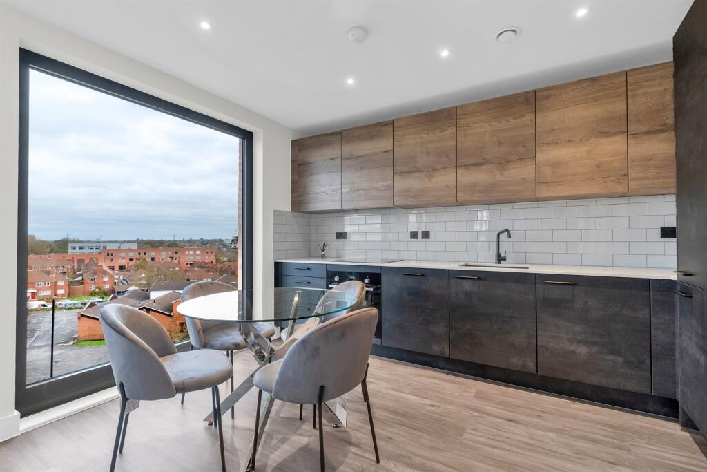 Additional image 5 of Belmont Wharf, Glasswater Locks, B4