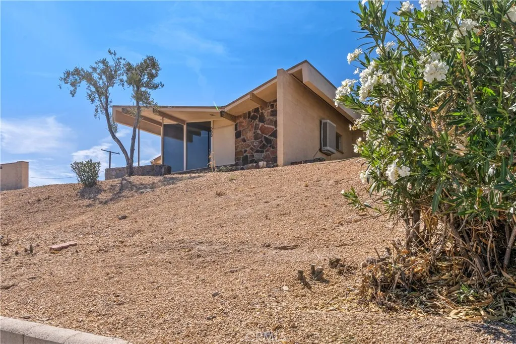 Additional image 3 of 500 E Mountain View Street, Barstow, CA 92311