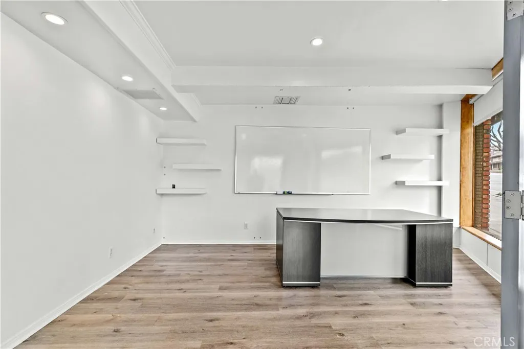 Additional image 11 of 842 Foothill Boulevard, La Canada Flintridge, CA 91011