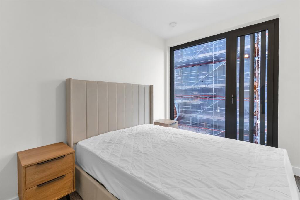 Additional image 12 of Belmont Wharf, Glasswater Locks, B4