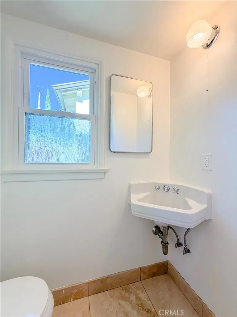 Additional image 65 of 22137 Ybarra, Woodland Hills, CA 91364