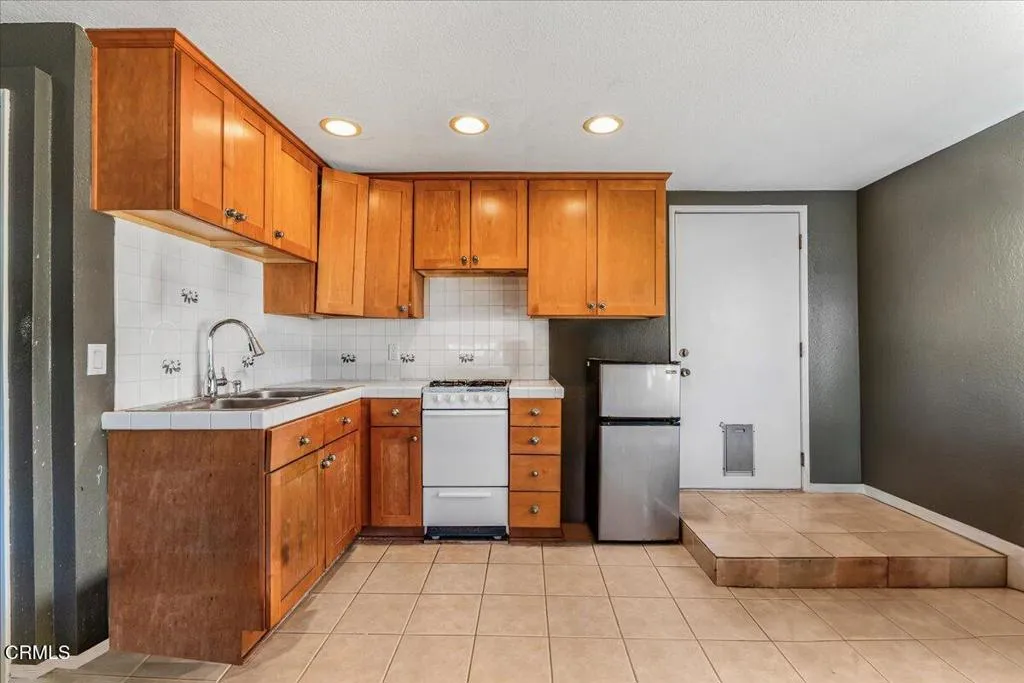 Additional image 30 of 1544 California Street, Oxnard, CA 93033