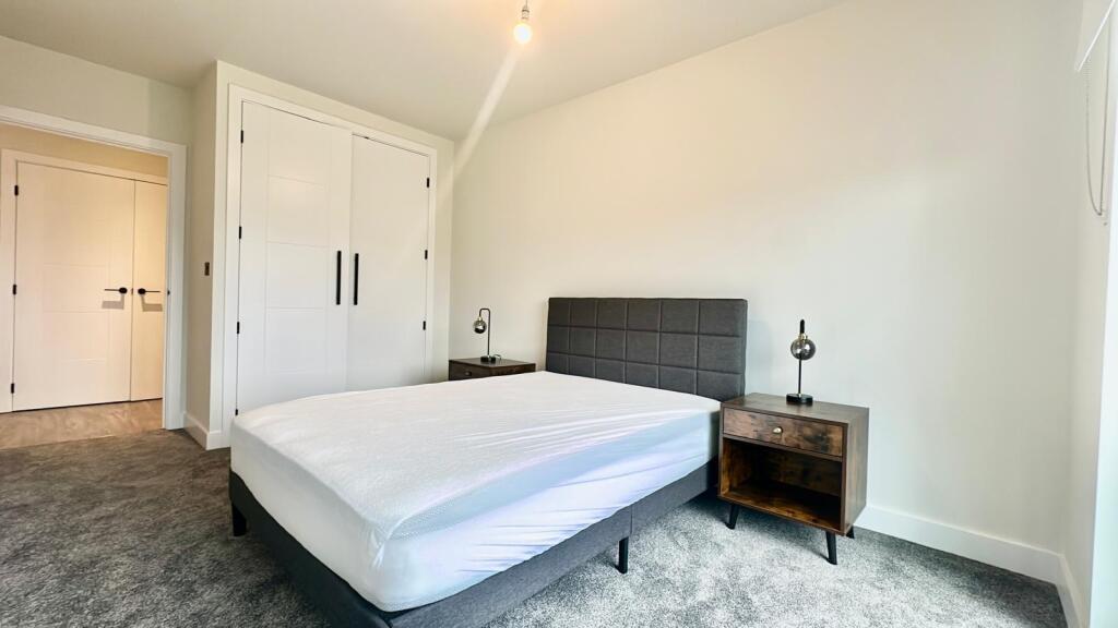 Additional image 10 of BRAND NEW APARTMENTS- Glasswater Locks, Birmingham, B4