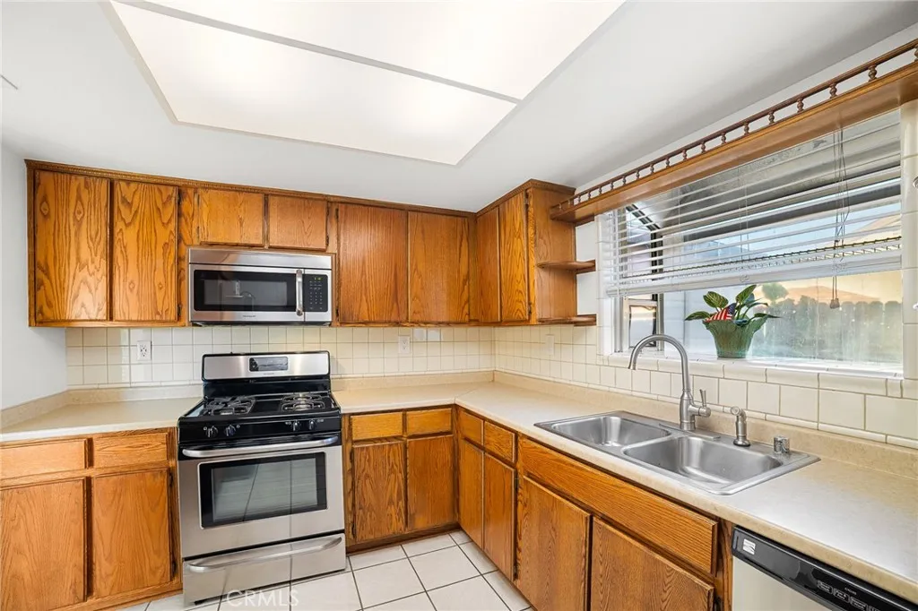 Additional image 11 of 1549 Agate St, Colton, CA 92324