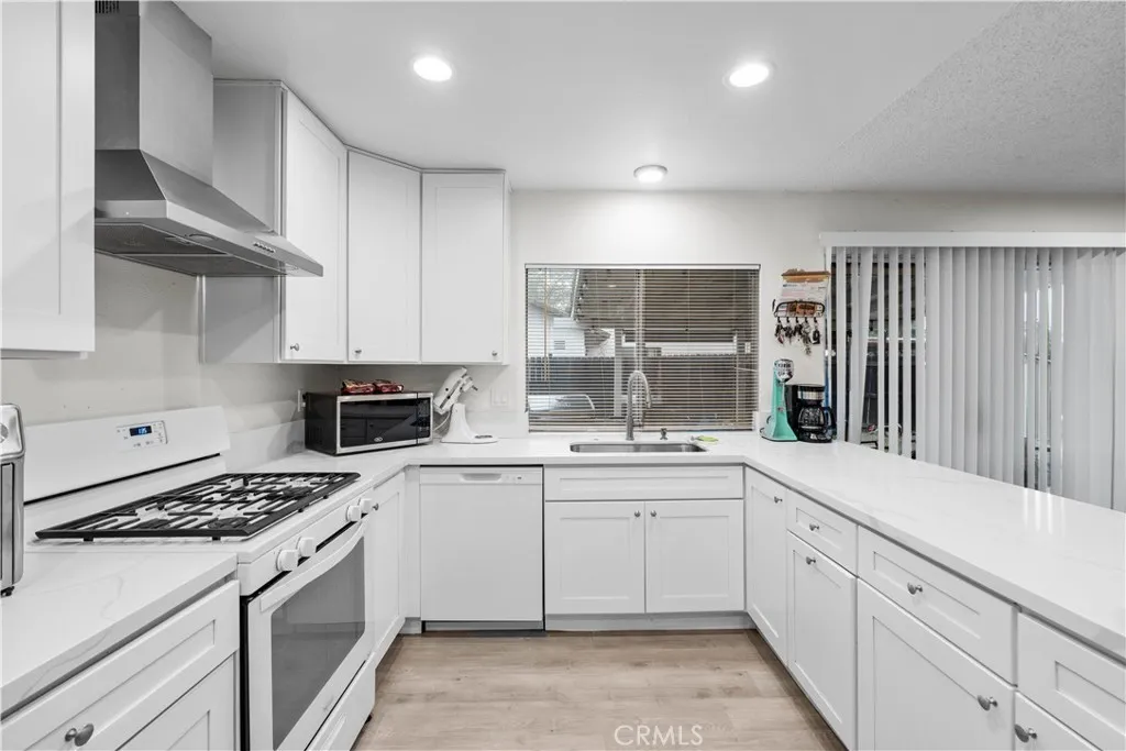 Additional image 38 of 554 W Mariposa Dr, Rialto, CA 92376