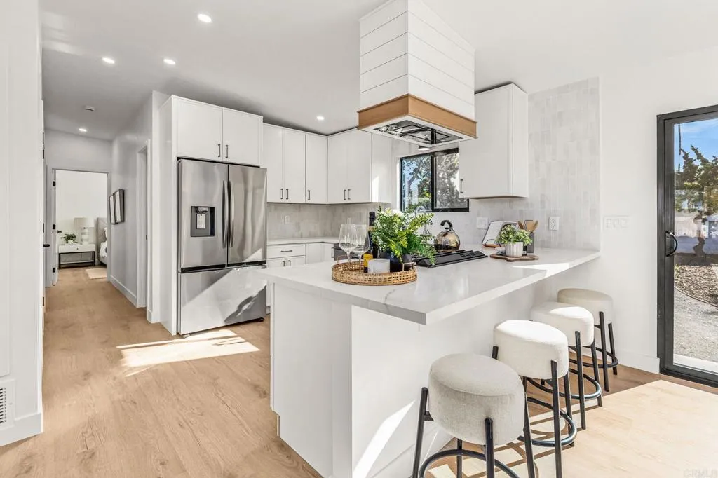 Additional image 33 of 4725 Conrad Ave, San Diego, CA 92117