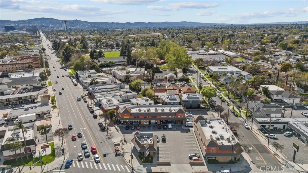 Additional image 39 of 101 N Victory Boulevard Unit E, Los Angeles, CA 91502