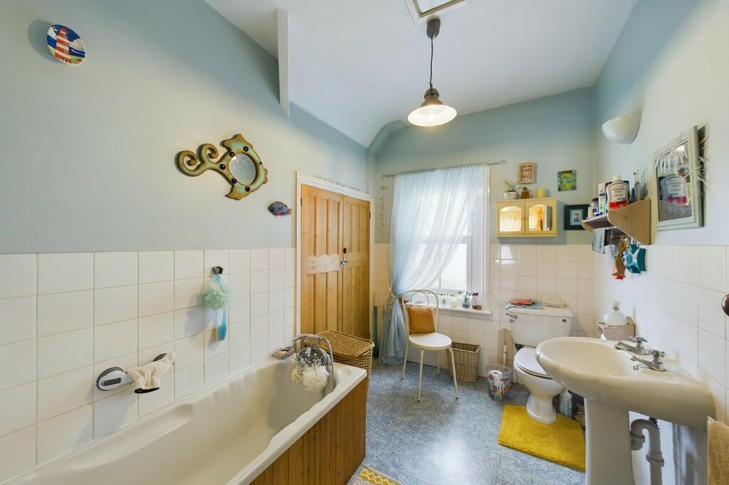 Additional image 14 of Castle Avenue, Dover