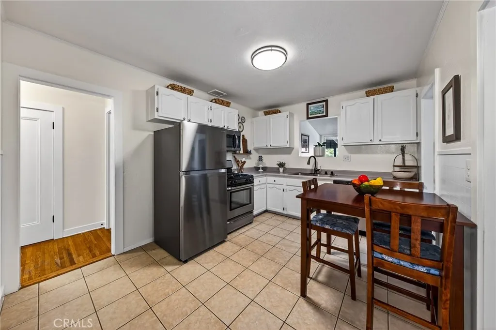 Additional image 39 of 716 W Olive Ave, Redlands, CA 92373