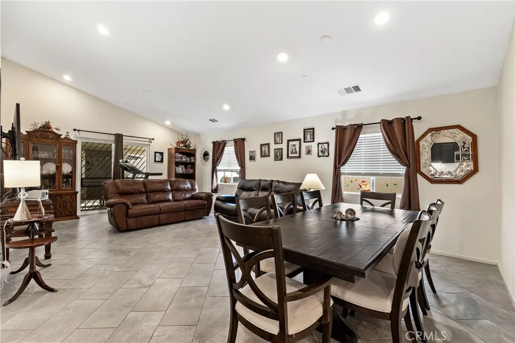 Additional image 9 of 826 Avenida Del Rio, San Jacinto, CA 92582