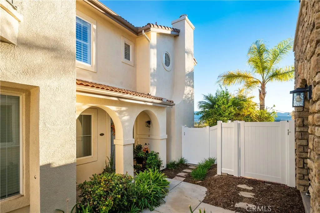 Additional image 5 of 24332 Lorenzo Ln, Valencia, CA 91355