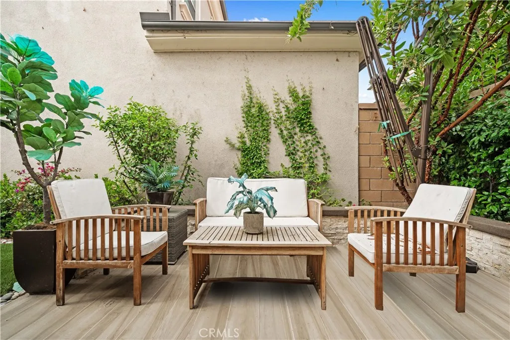 Additional image 16 of 67 Runner, Irvine, CA 92620