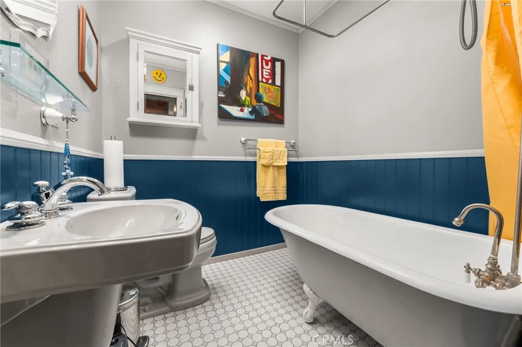 Additional image 80 of 1021 Campus Avenue, Redlands, CA 92374