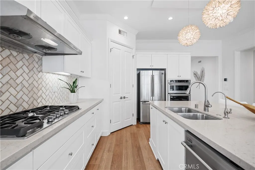 Additional image 9 of 67 Runner, Irvine, CA 92620