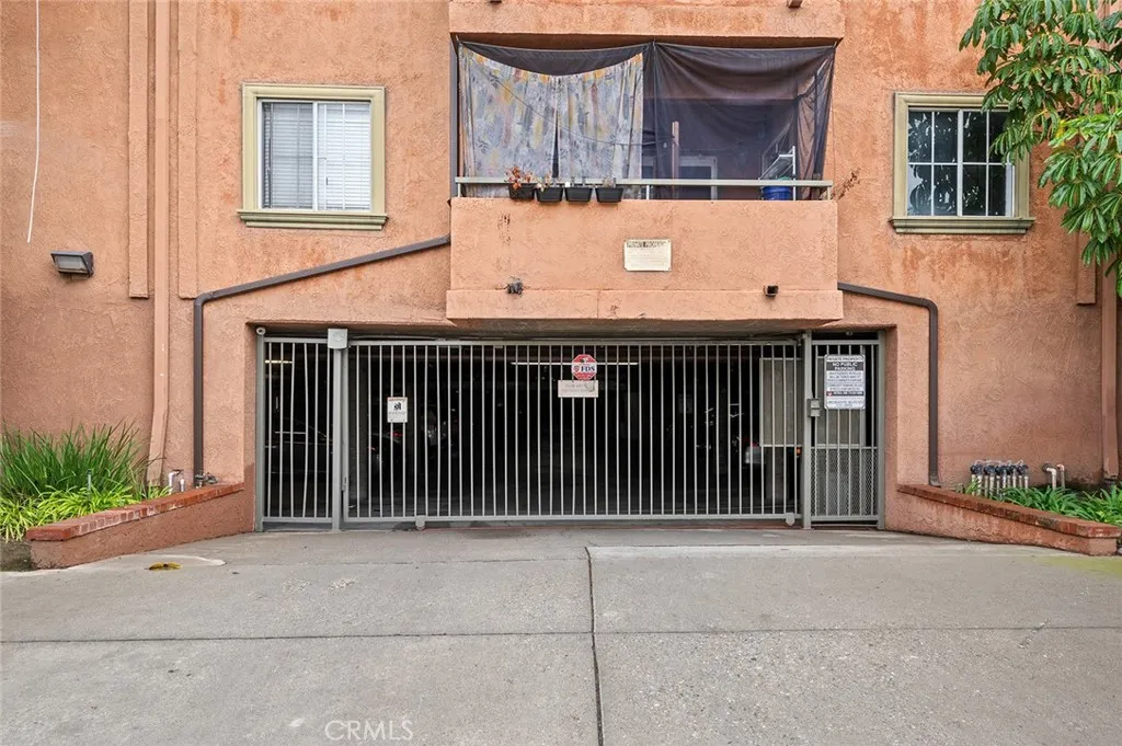 Property image for 2507 E 15th Street Unit 204, Long Beach, CA 90804