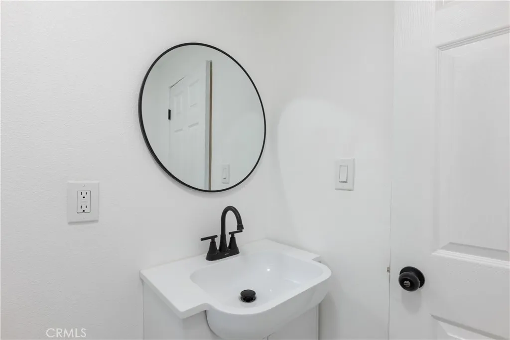 Additional image 82 of 711 N Crane Avenue, Compton, CA 90221