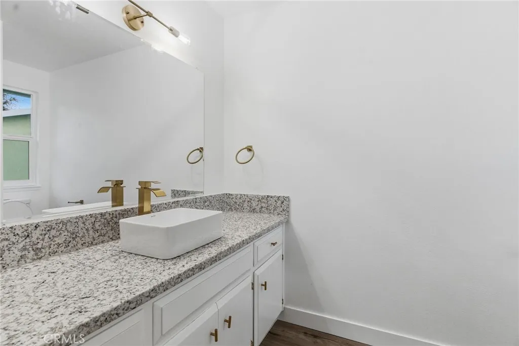 Additional image 15 of 5305 Fairfax Rd, Bakersfield, CA 93306