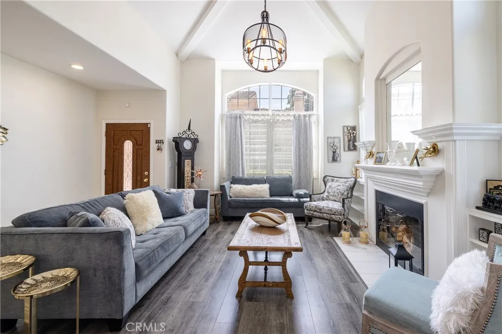 Additional image 2 of 10012 Reseda Boulevard Unit B, Northridge, CA 91324