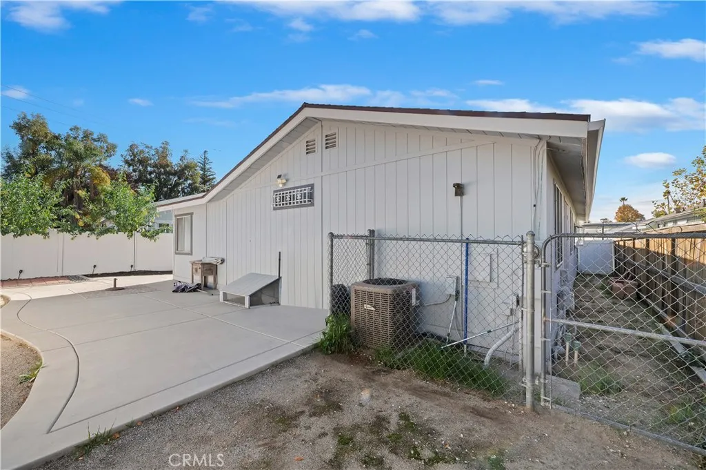 Additional image 29 of 140 W Pioneer #101 Ave, Redlands, CA 92374