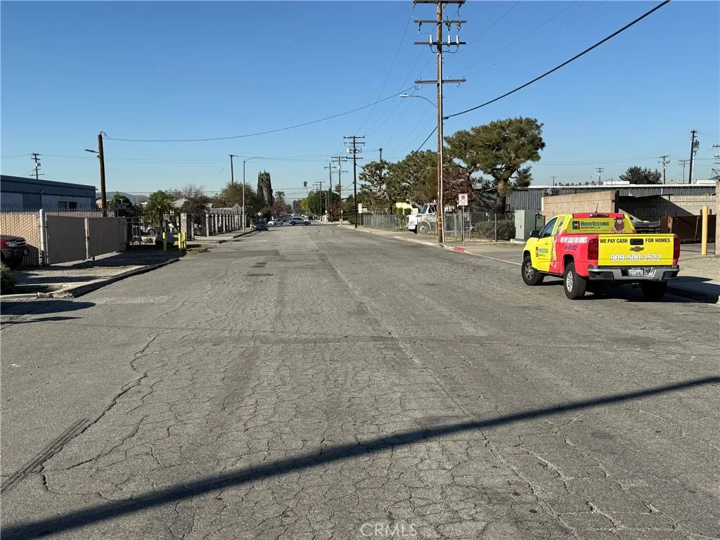 1284 E 3rd St, Pomona, CA 91766