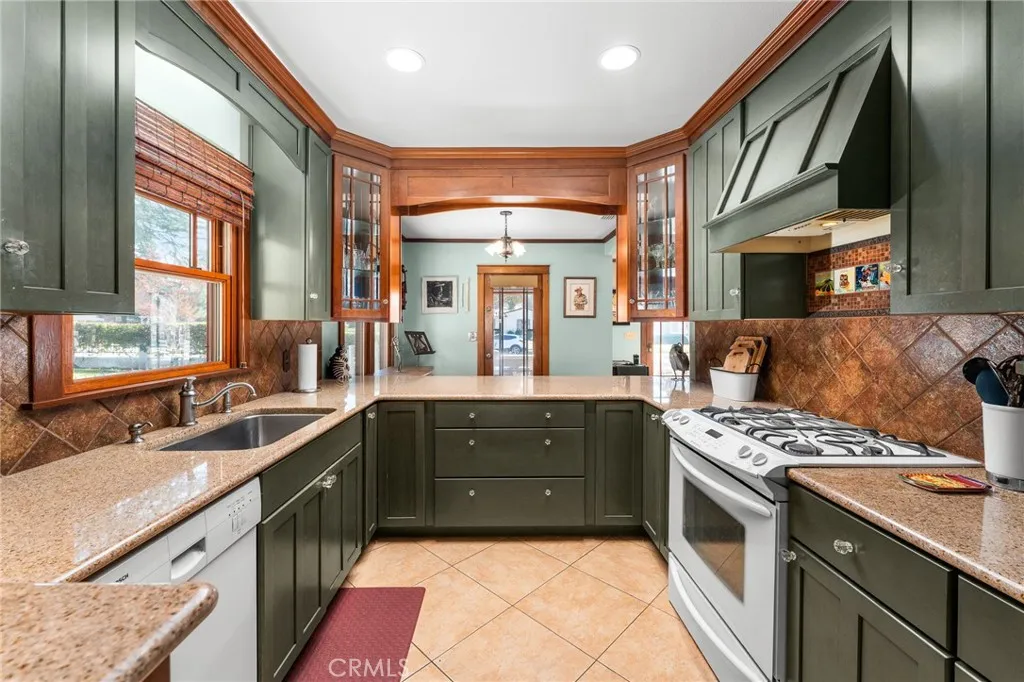 Additional image 58 of 1021 Campus Avenue, Redlands, CA 92374