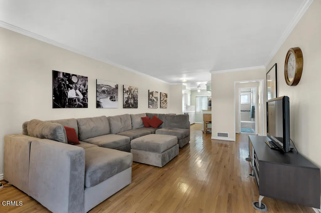 Additional image 11 of 1542 Riverside Drive Unit C, Glendale, CA 91201