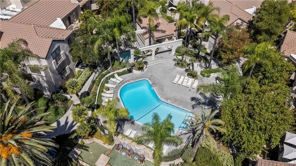 Additional image 38 of 24111 Del Monte Unit 3, Valencia, CA 91355