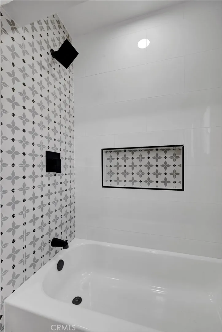 Additional image 98 of 3515 S Norton Avenue, Los Angeles, CA 90018