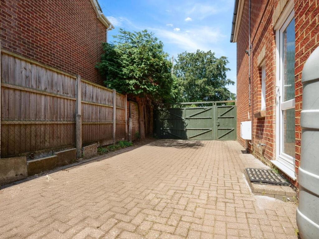 Additional image 14 of New Road, Bournemouth