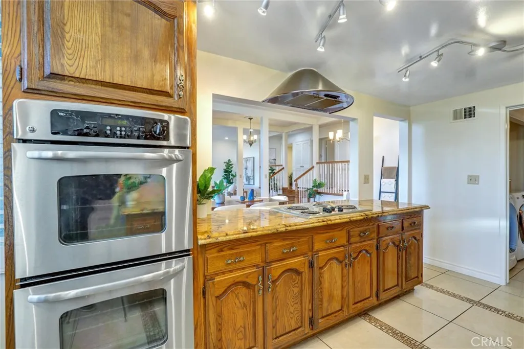 Additional image 17 of 1032 Palo Verde Ave, Long Beach, CA 90815