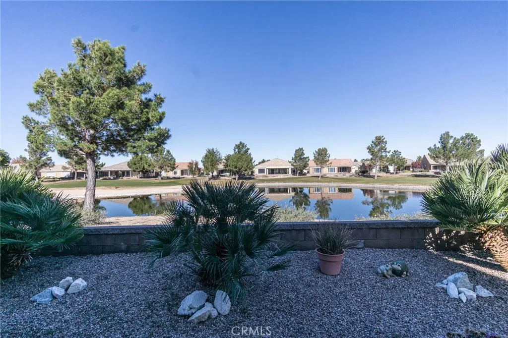 Additional image 4 of 19442 Royal Oaks Road, Apple Valley, CA 92308